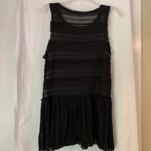 Intimately Free People black pucker lace cami/tank top - Picture 4 of 6